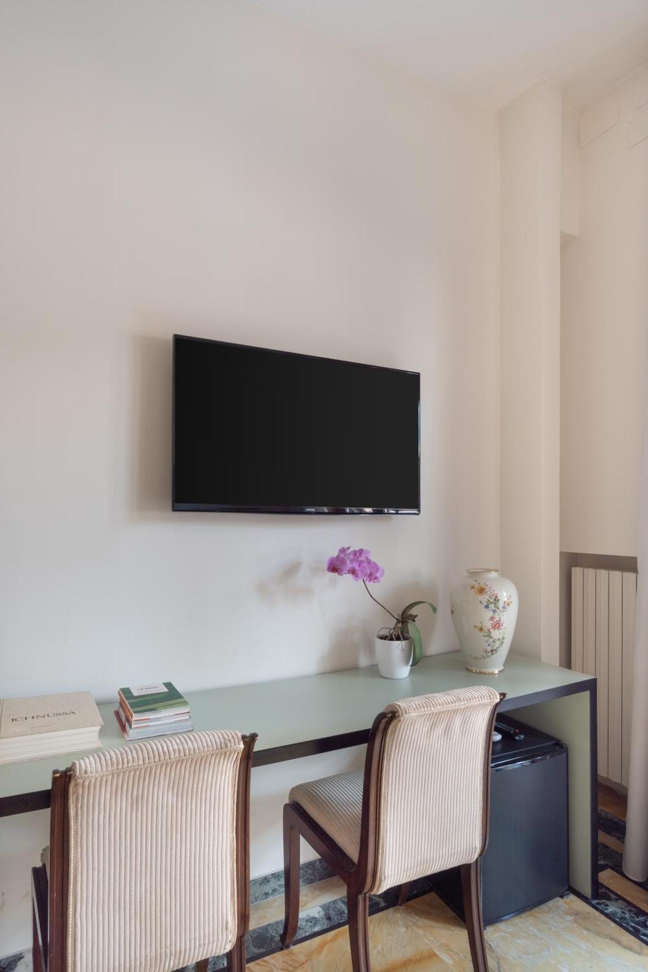 Starhost - Golden Suite Salerno Exterior photo