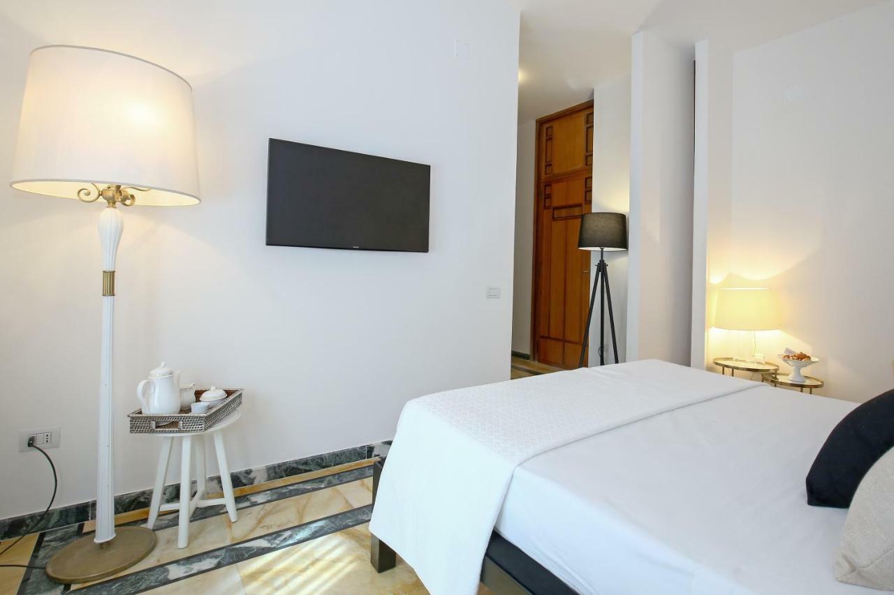 Starhost - Golden Suite Salerno Exterior photo