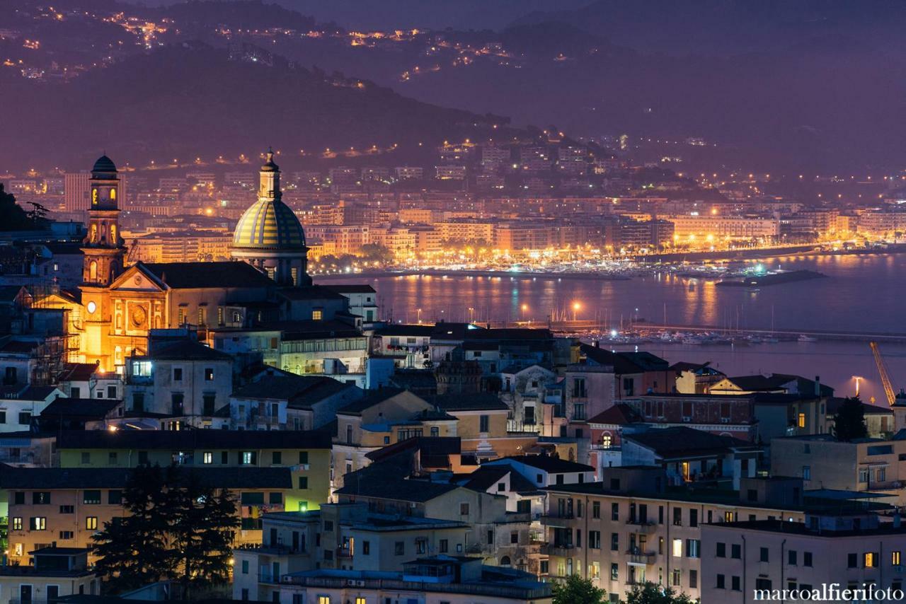 Starhost - Golden Suite Salerno Exterior photo